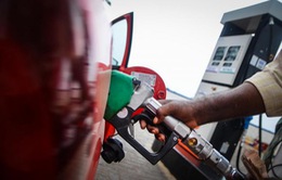 Giá xăng dầu tại Ấn Độ tăng cao kỷ lục