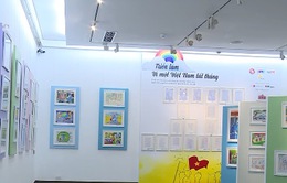 Khai mạc triển lãm của trẻ em yếu thế "Vì một Việt Nam tất thắng"