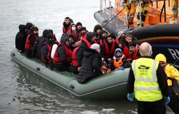 27 người di cư thiệt mạng khi vượt eo biển Manche