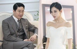 Penthouse 2: Cheon Seo Jin mặt mày cau có thử váy cưới cùng Joo Dan Tae
