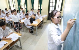 Phụ huynh, học sinh Hà Nội "sốt ruột" chờ hướng dẫn thi vào lớp 10