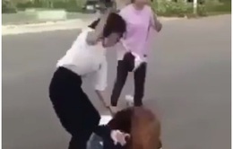 Sở Giáo dục và Đào tạo Hà Nội yêu cầu giải quyết dứt điểm vụ 2 nữ sinh đánh nhau, lột áo