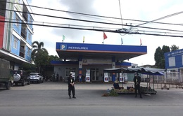 Bắt đối tượng buôn lậu xăng giả tại Đồng Nai