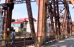 Cầu Long Biên xuống cấp trầm trọng tạo nút thắt trong vận tải đường sắt
