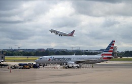 American Airlines hủy hàng trăm chuyến bay mỗi ngày vì khan hiếm nhân công