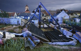 Lốc xoáy gây thiệt hại nặng nề tại Czech, hơn 200 người bị thương