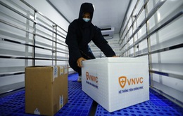 Thêm 1,2 triệu liều vaccine COVID-19 của AstraZeneca về đến Việt Nam
