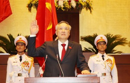 Chánh án Tòa án nhân dân tối cao Nguyễn Hòa Bình tuyên thệ nhậm chức