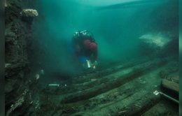 Tìm thấy xác tàu hơn 2000 năm tuổi ở "thành phố chìm" dưới đáy biển