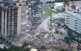 Sập chung cư ở Florida: Số người thiệt mạng tăng lên 24, phá dỡ phần còn lại của tòa nhà trước khi bão đổ bộ