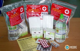 TP Hồ Chí Minh trao túi thuốc cho F0 điều trị tại nhà