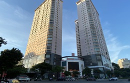 Hà Nội: Người dân chung cư Hancorp Plaza "kêu trời" vì bị cắt thang máy giữa mùa dịch