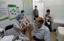 Đẩy mạnh tiêm chủng mũi 2, bảo vệ vùng xanh ở TP. Hồ Chí Minh