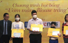 TP Hồ Chí Minh: Khởi động học bổng cho con nhân viên y tế tuyến đầu chống dịch