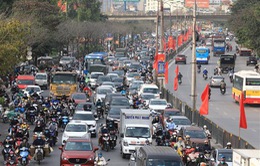 Chùm ảnh: Cảnh trái ngược ở bến xe và đường phố Thủ đô trước kỳ nghỉ Tết
