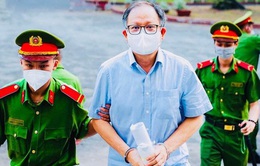 Cựu Phó Bí thư Thành ủy TP Hồ Chí Minh Tất Thành Cang tiếp tục hầu tòa
