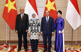 Chủ tịch nước và Phu nhân chủ trì tiệc chiêu đãi chào mừng Tổng thống Singapore và Phu quân