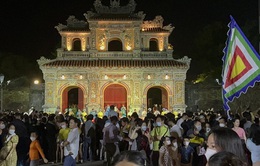 Có gì hấp dẫn tại phố đêm Hoàng thành Huế?