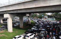 TP Hồ Chí Minh: Khu vực cầu vượt Nguyễn Hữu Cảnh thành điểm nóng kẹt xe