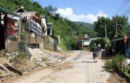 Sau lũ quét, huyện Kỳ Sơn (Nghệ An) xuất hiện vết nứt mới