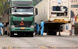 Hơn 1.000 xe làm thủ tục qua cửa khẩu của Lạng Sơn mỗi ngày