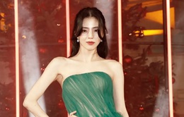 Han So Hee chiếm trọn spotlight khi tham dự lễ trao giải thời trang Anh