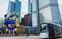 Lạm phát gia tăng áp lực lên ECB