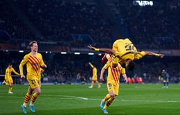 Kết quả vòng play-off Europa League: Barcelona đi tiếp, Dortmund dừng bước