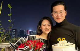 Việt Hoa hạnh phúc đón sinh nhật bên bạn trai