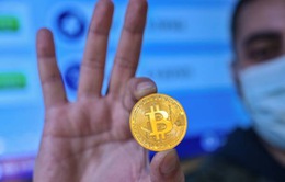 Bitcoin vượt mốc 40.000 USD