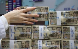 Đồng Yen mất giá mạnh nhất từ năm 2015, chứng khoán Nhật bị ngắt mạch tăng điểm