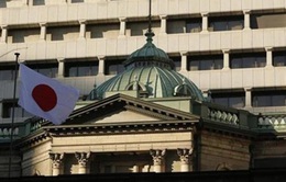 Nhật Bản kìm hãm tăng lãi suất dài hạn