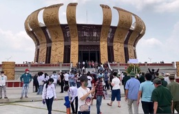Hàng nghìn du khách đến Cần Thơ dịp Giỗ Tổ Hùng Vương