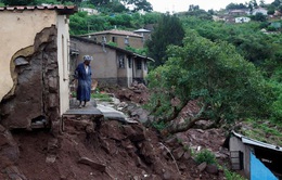 Lũ lụt, sạt lở đất nghiêm trọng ở Nam Phi khiến hơn 300 người thiệt mạng