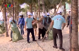 Đà Nẵng: Ra quân dọn vệ sinh môi trường chào đón khách du lịch