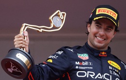 Sergio Perez có chiến thắng chặng đầu tiên tại mùa giải F1 2022