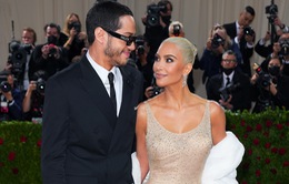 Hậu ly hôn, Kim Kardashian "chờ 10 tháng" trước khi hẹn hò tình mới