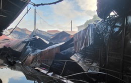 Cháy chợ ở Bắc Ninh, 120 gian hàng bị thiêu rụi