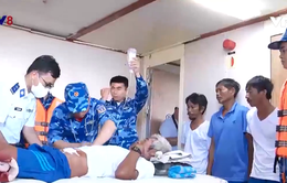 04 thuyền viên tàu cá Bình Thuận bị nạn đã vào bờ an toàn