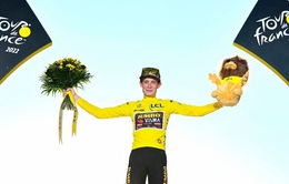 Jonas Vingegaard trở thành nhà tân vô địch của Tour de France