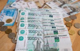 Đồng ruble giảm giá thấp nhất trong 3 tuần qua
