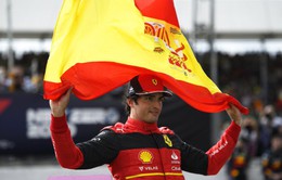 Carlos Sainz giành chiến thắng ở GP Anh