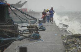 Bão Noru đổ bộ, Philippines ban hành báo động đỏ, hàng nghìn người phải sơ tán