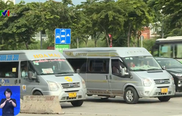 Xe cộ di chuyển chậm, xếp hàng cả cây số tại các cửa ngõ TP Hồ Chí Minh