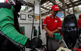 Giá xăng tăng, tài xế xe công nghệ Indonesia nhận nhiều việc hơn, nghỉ lúc nửa đêm