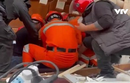Trung Quốc tiếp tục tìm kiếm người sống sót sau động đất