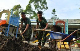 Bộ đội xây dựng 63 căn nhà cho người dân đón Tết