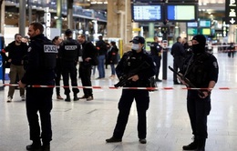 Tấn công bằng dao tại nhà ga ở Paris, Pháp