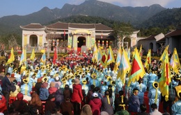 Hàng chục nghìn Phật tử và du khách nô nức tham gia khai Hội Xuân Yên Tử 2023