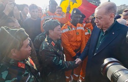 Tổng thống Thổ Nhĩ Kỳ tới gặp và cảm ơn đội cứu hộ Việt Nam